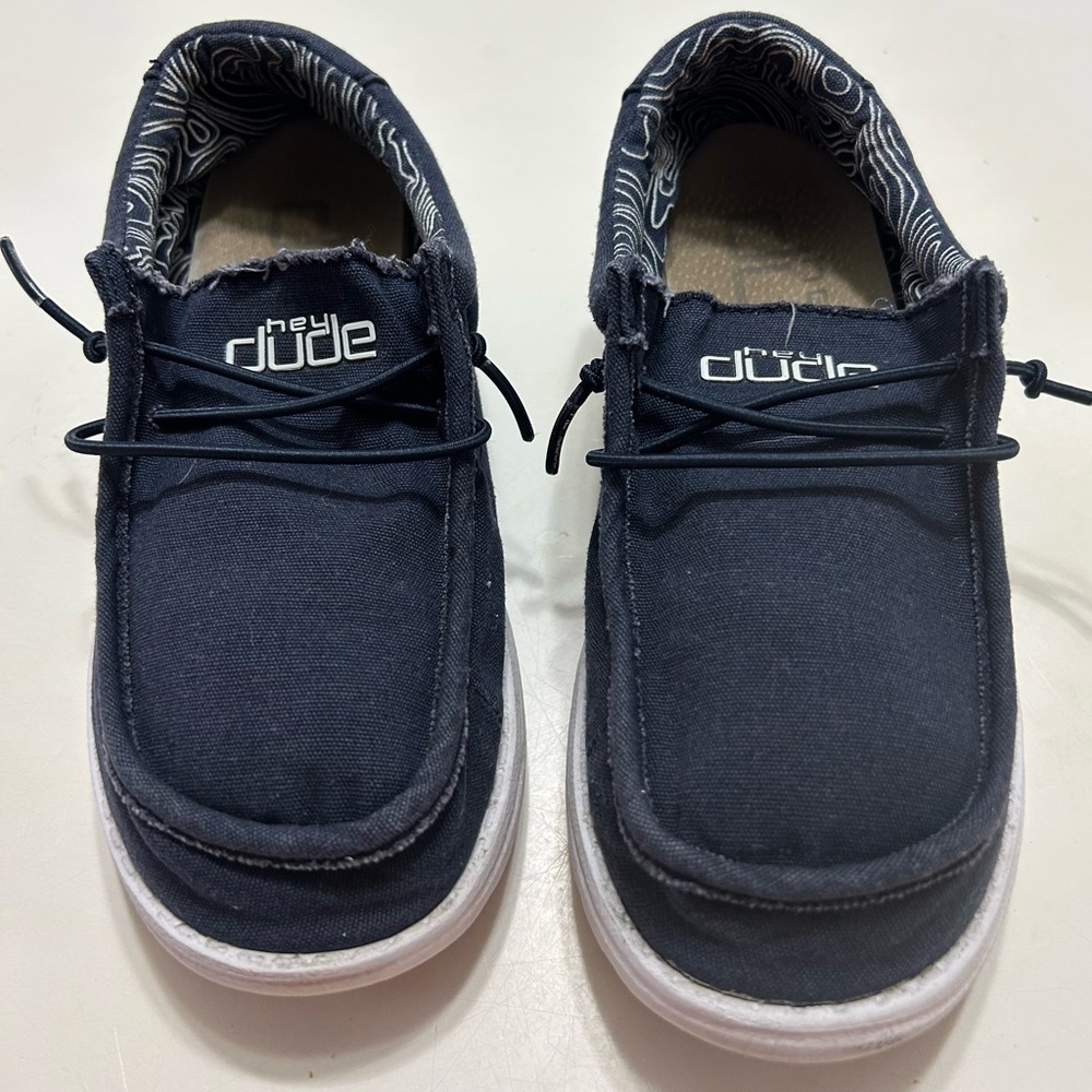 Hey Dude Wally kids navy blue slip in size Y3-L4 - Picture 2 of 10